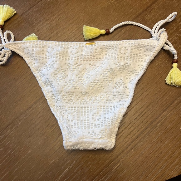 VS Bikini - Picture 5 of 8